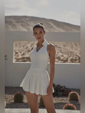 Wiskii Active A- Line Pleated Skirt Ivory Size Small